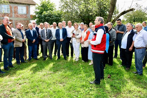 Altunlu Mahallesinde Kahverengi Kokarca İle Mücadele Kapsamında Uygulama